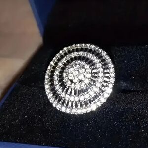 BLING SHINE CZ CIRCULAR STAINLESS STEEL FOREVER WEAR  SIZE 8 RING